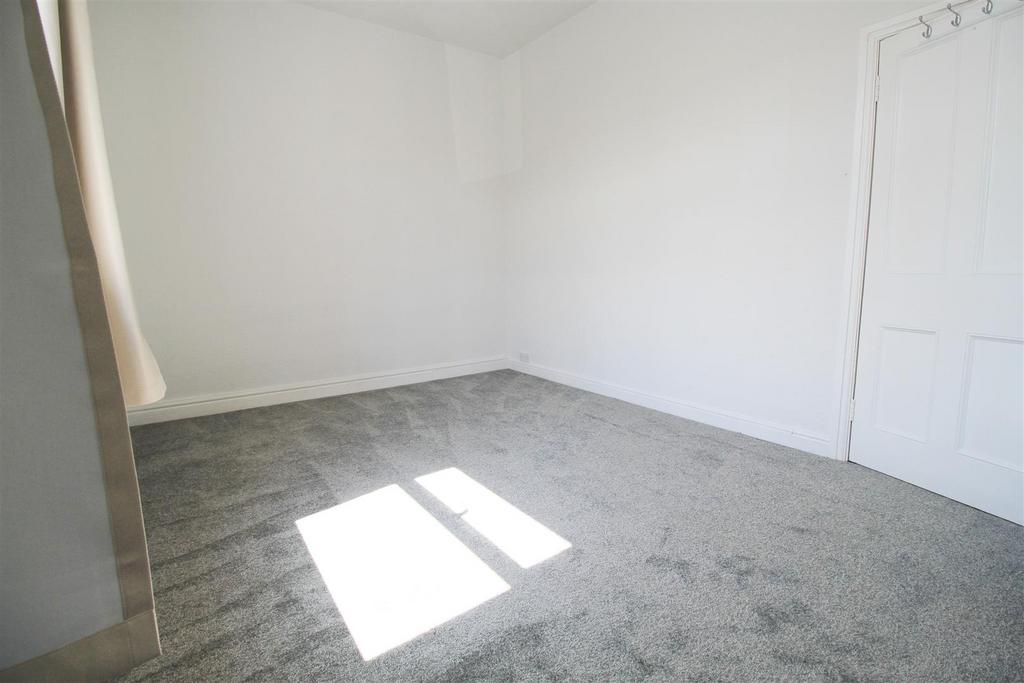 Bathroom 1.jpg