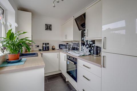 7 Biscay, Southend-on-sea, SS2 6HD