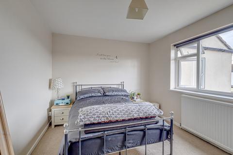 7 Biscay, Southend-on-sea, SS2 6HD