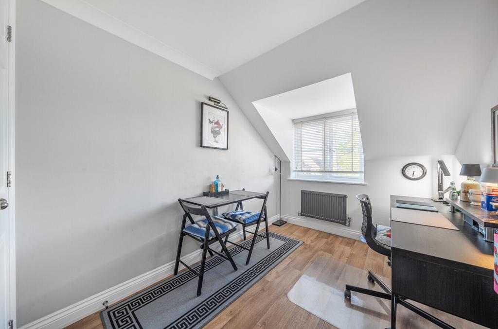 Bedroom/Office
