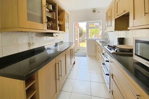 3 bedroom semi-detached house to rent, Barnfield Crescent, Sale, Greater Manchester, M33