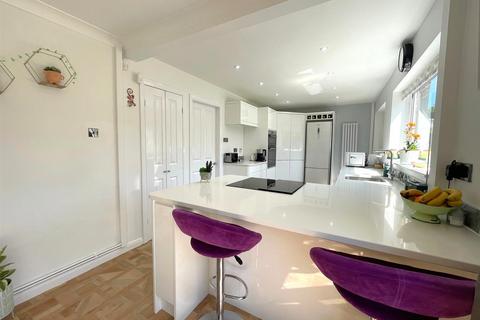 22 Broom Way, Westhoughton, Bolton, BL5 3TZ