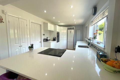 22 Broom Way, Westhoughton, Bolton, BL5 3TZ