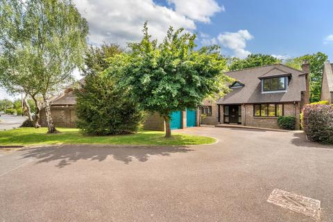 4 bedroom detached house for sale, Pembury Road, Havant, PO9