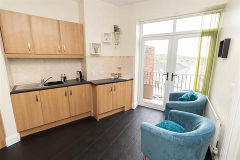 3 bedroom flat for sale, Station Road, Newburn, Newcastle Upon Tyne