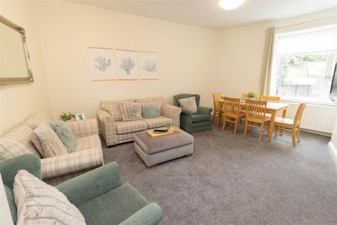 3 bedroom flat for sale, Station Road, Newburn, Newcastle Upon Tyne