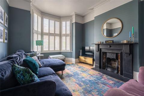 Gleneagle Road, London, SW16