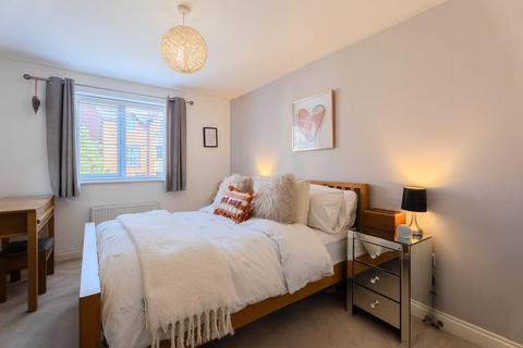 18 Aldeney Close, Dudley, DY1 4AJ