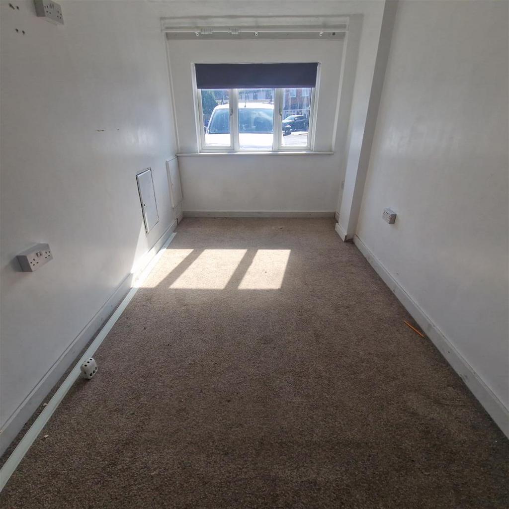 Bedroom 5/study