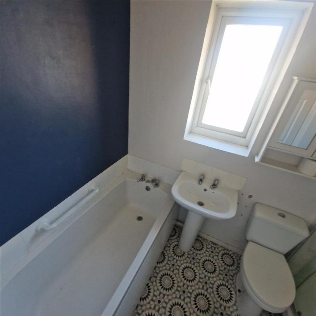 BATHROOM & WC