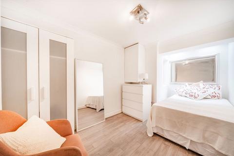 2 bedroom flat for sale, Crisp Road, London W6