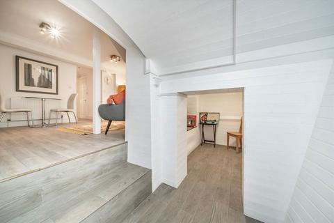 2 bedroom flat for sale, Crisp Road, London W6