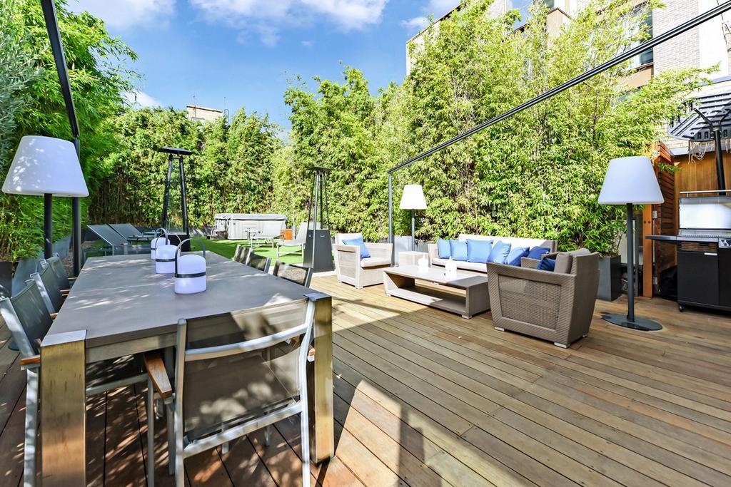 Decking area