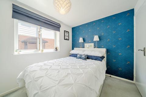 53 Rushdon Close, Romford, RM1 2RE