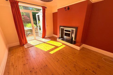 3 bedroom semi-detached house for sale, Nab Wood Crescent, Shipley BD18