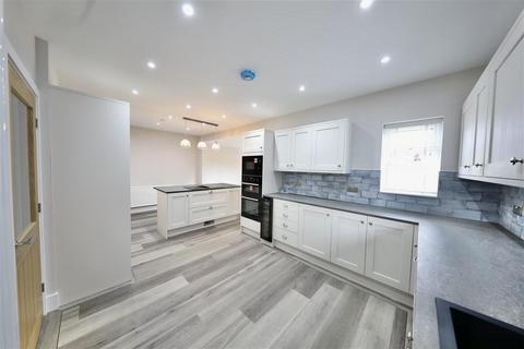 3 bedroom semi-detached house for sale, Golf Links Road, Hull