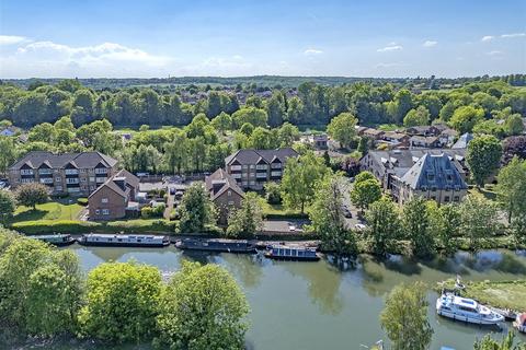 undefined, River Meads, Stanstead Abbotts