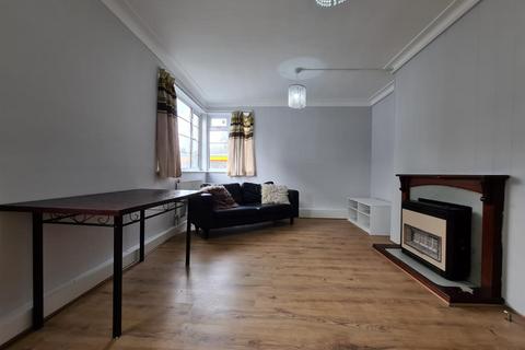 2 bedroom flat to rent, East Vale, The Vale, London