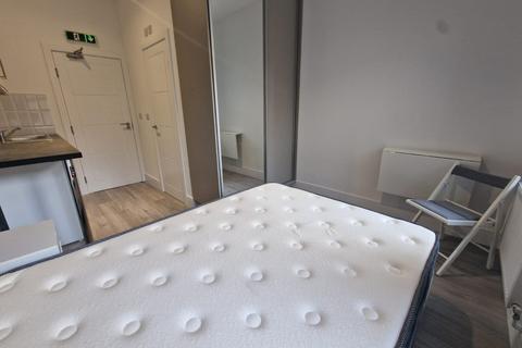 undefined, Francis Street, Luton, Bedfordshire