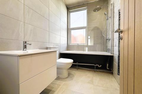 5 bedroom terraced house to rent, Worcester Parade, Gloucester GL1