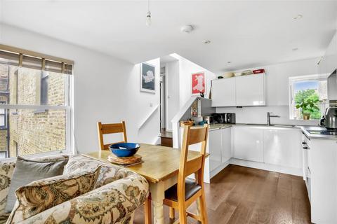 3 bedroom flat for sale, Adolphus Road, London, N4