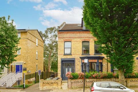 3 bedroom flat for sale, Adolphus Road, London, N4