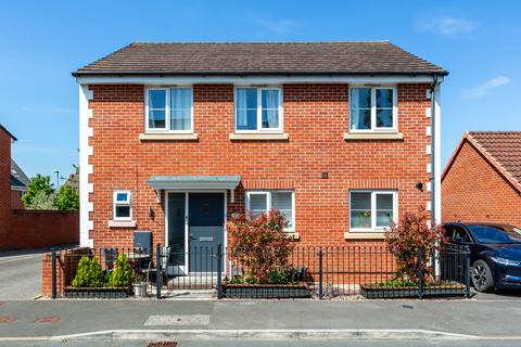 12 Fauld Drive Kingsway, Quedgeley, Gloucester, GL2 2HL