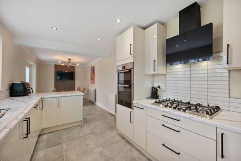 32 Nichols Way, Wetherby, LS22 6AD