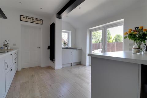 4 bedroom semi-detached house for sale, Linley Road, Alsager