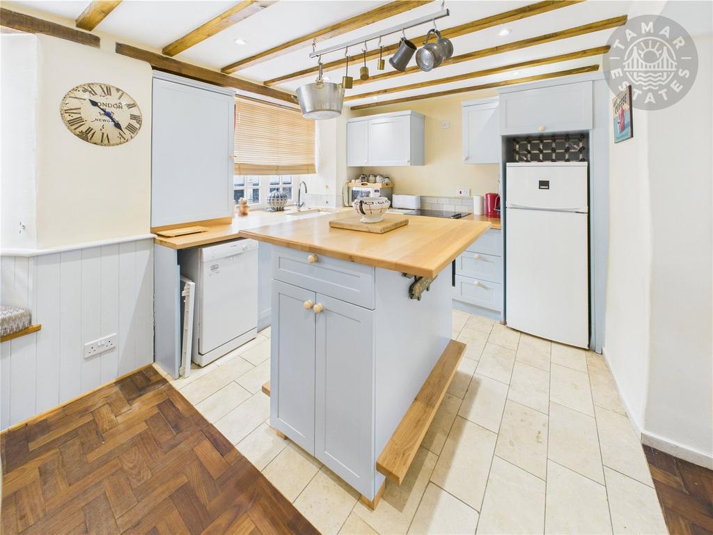 Kitchen/Dining Rm