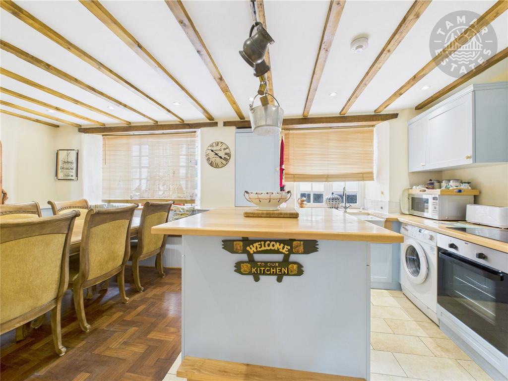 Kitchen/Dining Rm