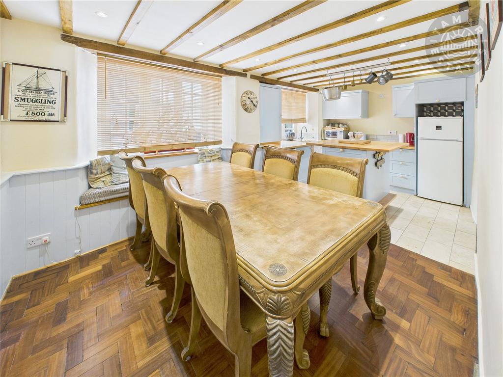 Kitchen/Dining Rm