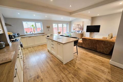 2 bedroom bungalow for sale, Alnwick Close, Redcar, TS10