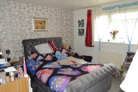 5 The Green, Oldham, OL8 2LS