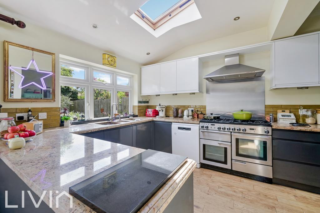 Ashburton avenue, 53 (12 from 23) 19