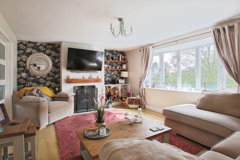4 bedroom detached house for sale, Dove Close, Roos, Hull, HU12 0LL