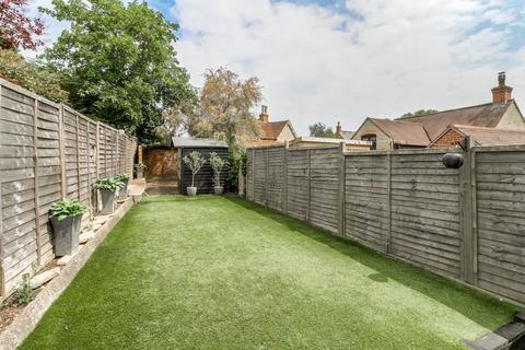 4 bedroom terraced house for sale, Gun Lane, Newport Pagnell MK16