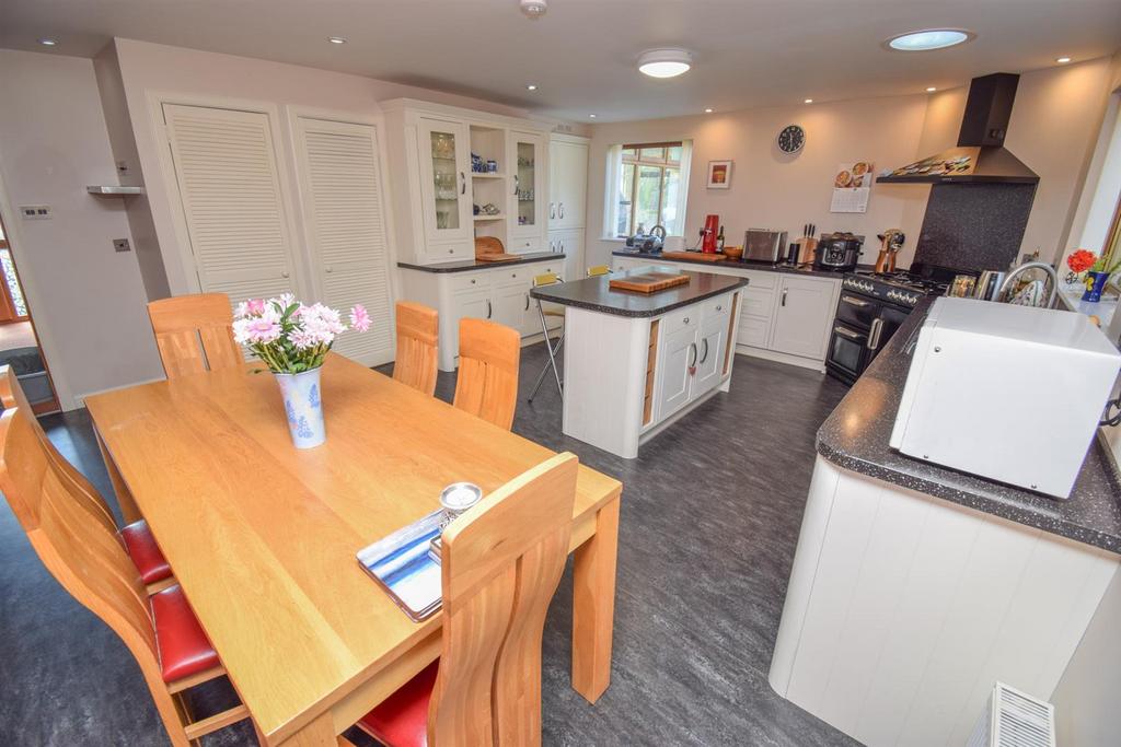 Kitchen diner