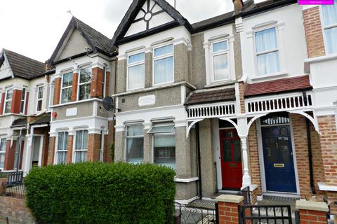 2 bedroom flat for sale, Fyfield Road, Enfield EN1