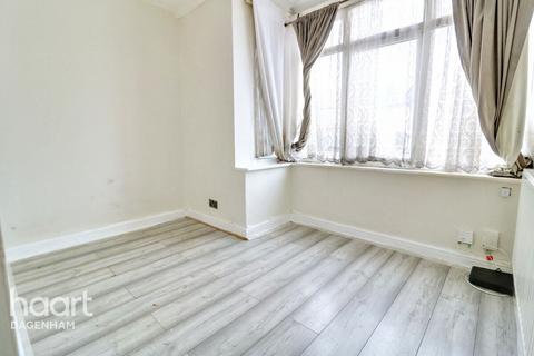 undefined, Oval Road North, Dagenham