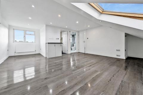undefined, St James Road, London CR4