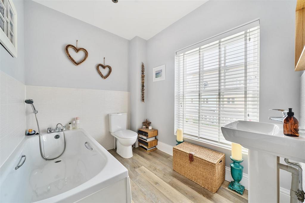 Family bathroom
