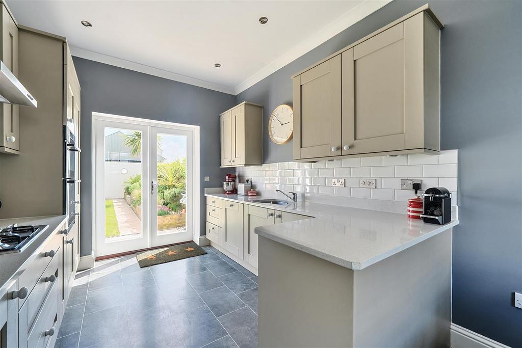 Kitchen/ dining room