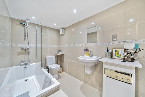 Flat 1, 124 Marlow Road, London, SE20 7XG