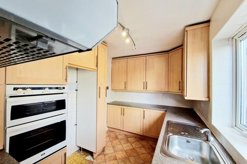 6 Dovehouse Close, Whitefield, Manchester, M45 7PE
