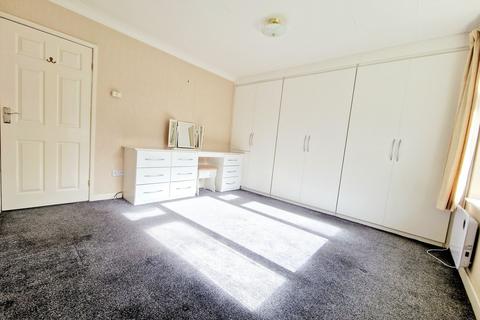 6 Dovehouse Close, Whitefield, Manchester, M45 7PE