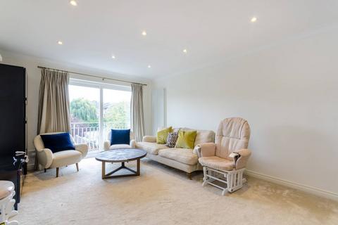 20 Fleetwood Close, Croydon, CR0 5HD