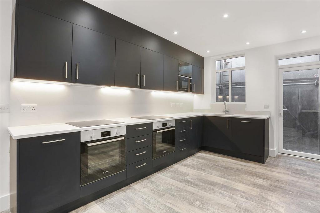 1437252812 - KITCHEN - 5.jpg
