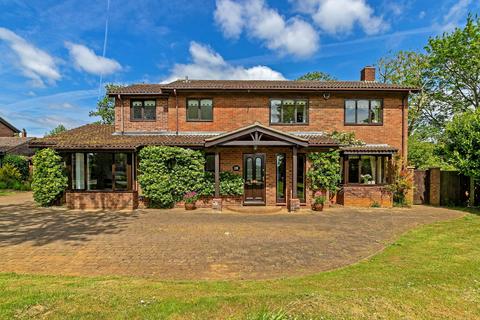 12 Charnocks Close, Gamlingay, Sandy, SG19 3JX