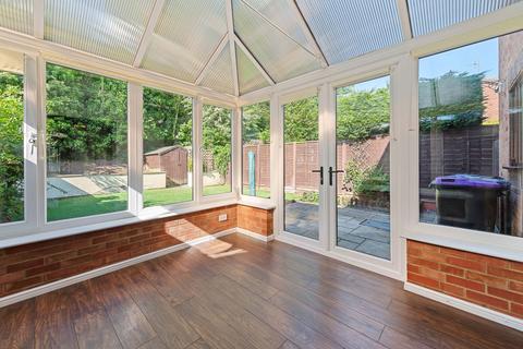 45 Belton Grove, Grantham, NG31 9HH